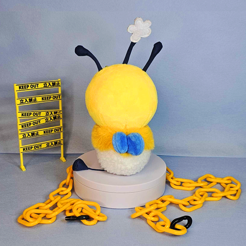Daybee's Escape! Magnetic Plushie